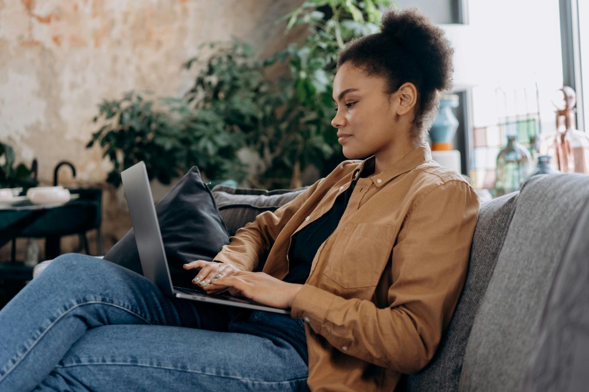 What Are Global Employment Solutions—and Do You Need Them? 2 pexels mikhail nilov 6893950 | What Are Global Employment Solutions—and Do You Need Them?